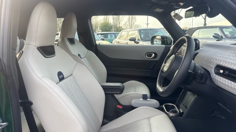 MINI Cooper 1.5 C Exclusive 3dr Auto Petrol Hatchback